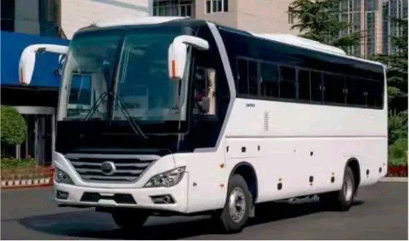 Bus de transport du personnel
